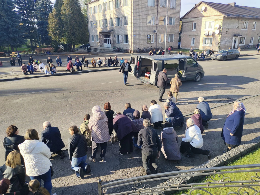 Без батька залишились донька та син: на Волині «на щиті» зустріли Героя Володимира Ніколайчука, який віддав життя за Україну