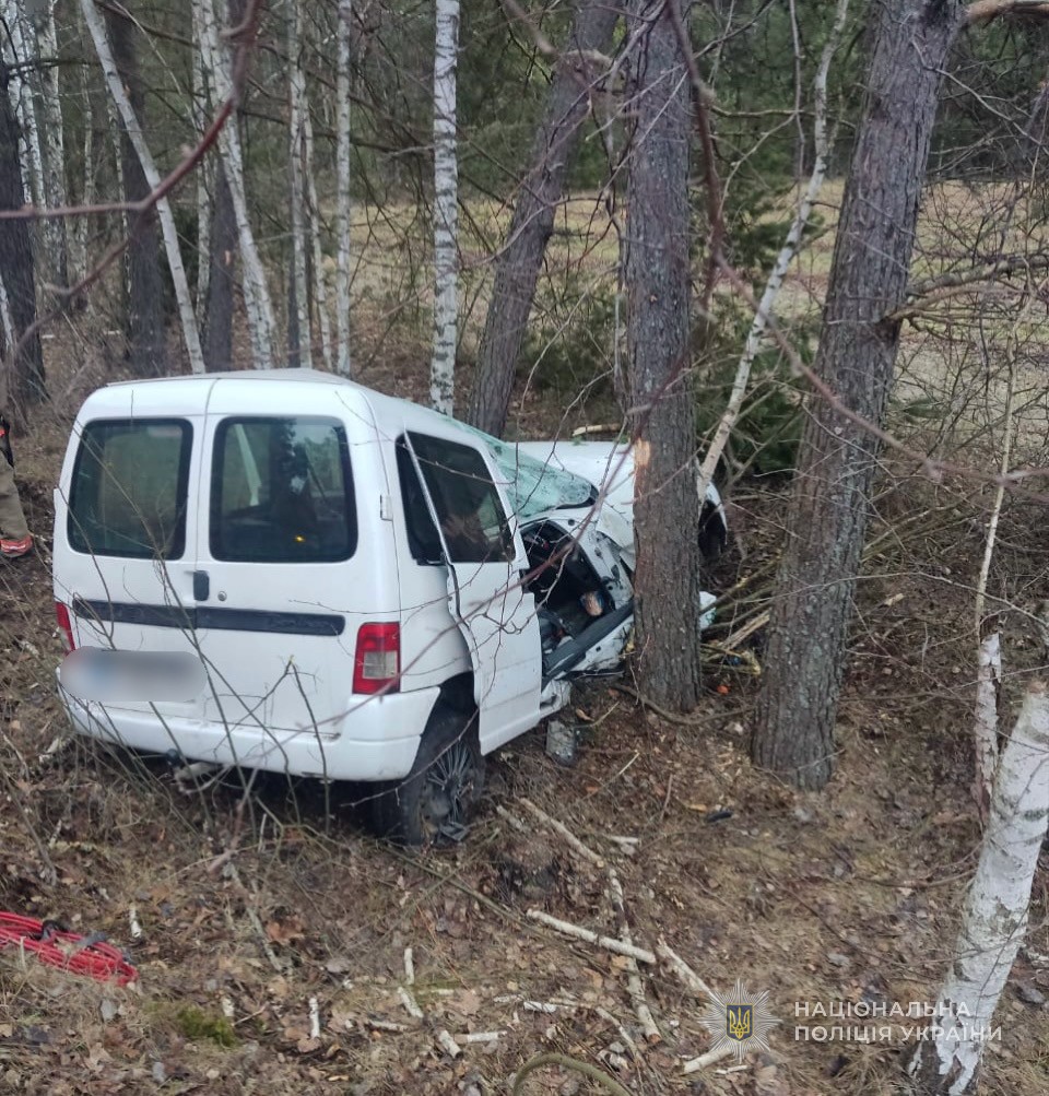 Смертельна ДТП на Волині: водій загинув, 16-річний пасажир - у лікарні