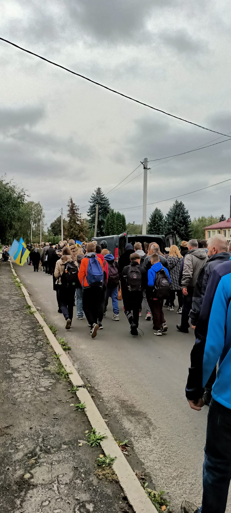 Лишилися дружина, три дочки та два сини: на Волині попрощались із Героєм Сергієм Климчуком