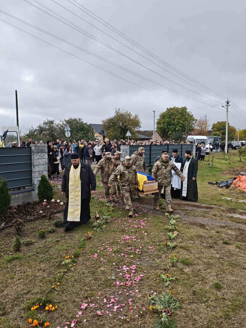 Назавжди 30: на Волині попрощалися із захисником Романом Гілем, якого вважали зниклим безвісти