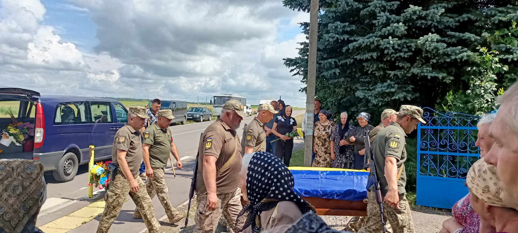 Навіки 25: у Луцькому районі попрощалися із молодим Героєм Ярославом Федорцем