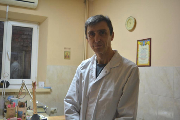 Депутати перевірили, як працює луцька стоматполіклініка з новим керівником
