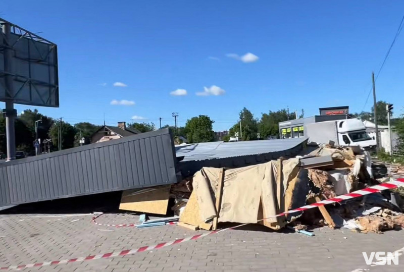 У Луцьку на Набережній знесли магазин будівельних товарів: що відомо