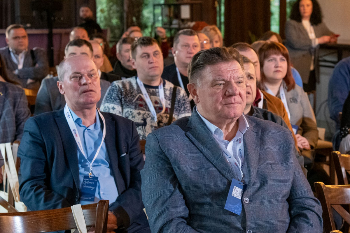 У Луцьку нардепи та представники громад обговорили питання відбудови України