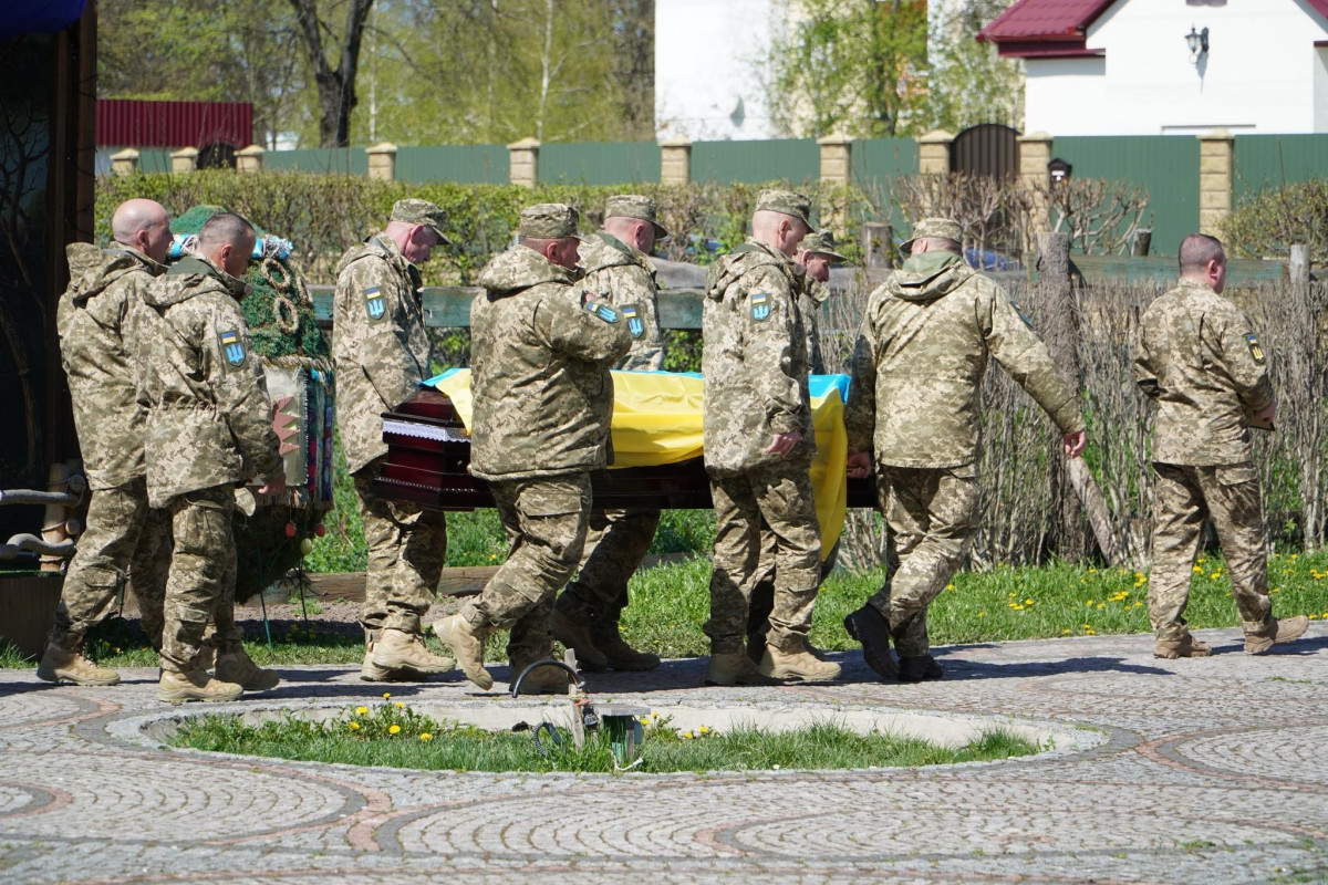 На Волині в останню дорогу провели полеглого захисника Михайла Демського