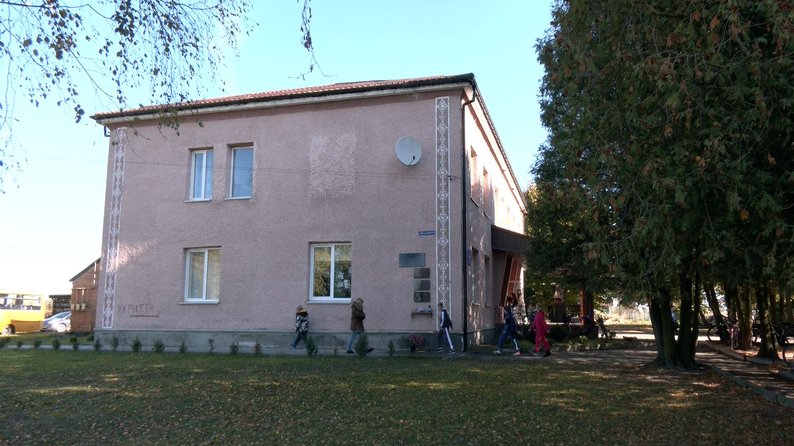 На Волині запрацювала сонячна електростанція на даху ліцею