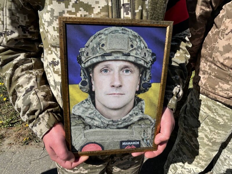 Лише через півтора року знайшов вічний спочинок 31-річний Герой з Волині Олександр Зіперт