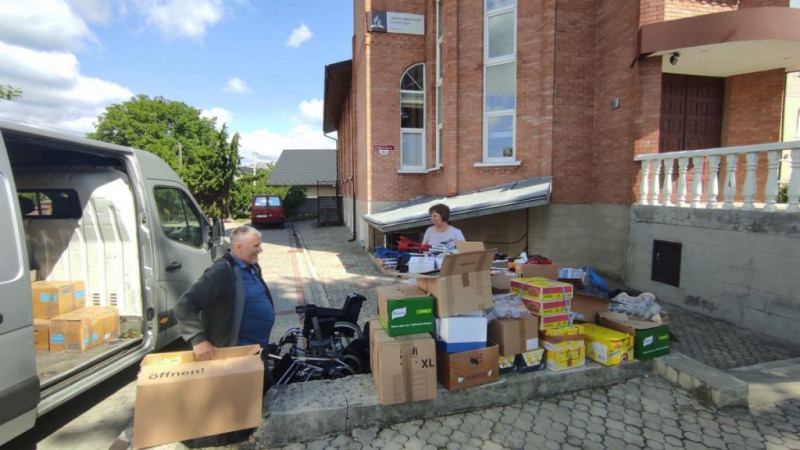 Сім’я Сасів з Волині поєднує виховання дітей із допомогою захисникам і постраждалим від війни