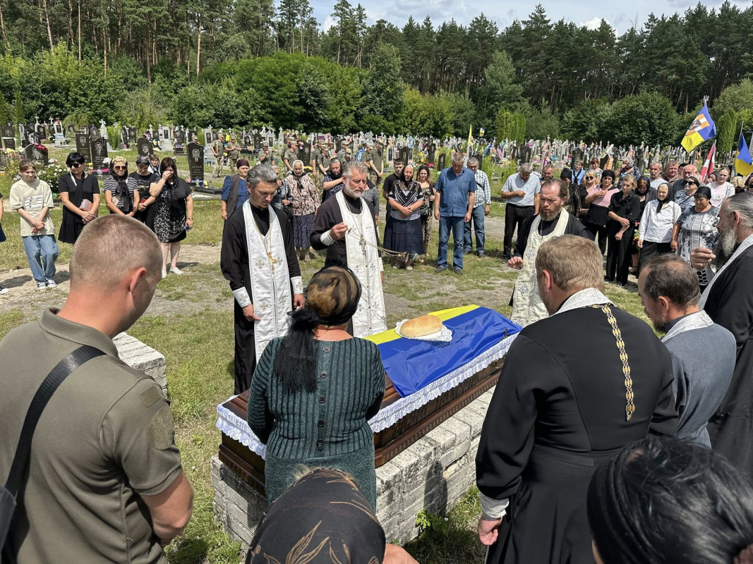 Зник безвісти за особливих обставин: на Волині попрощались з Героєм Михайлом Щуром