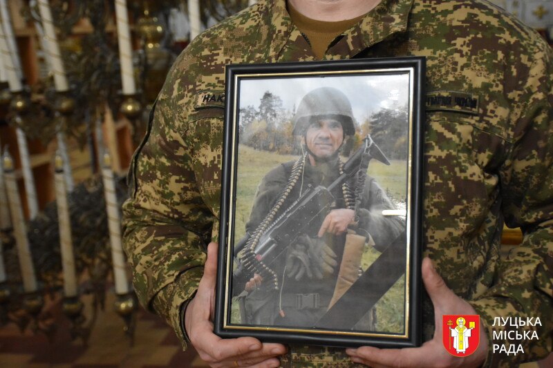 У Луцьку провели в останню путь Вадима Глобу та Миколу Язиніна, які загинули на Донеччині