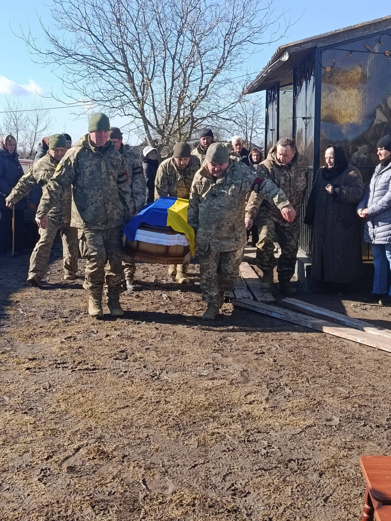 На Волині попрощалися із полеглим захисником Віктором Вавринюком