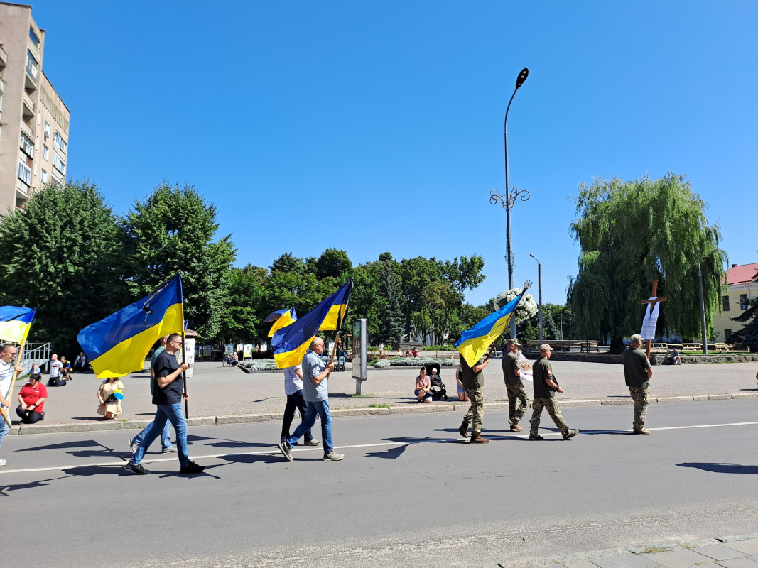 Молодший брат боронить Україну на фронті: на Волині попрощались з Героєм Віталієм Півнем