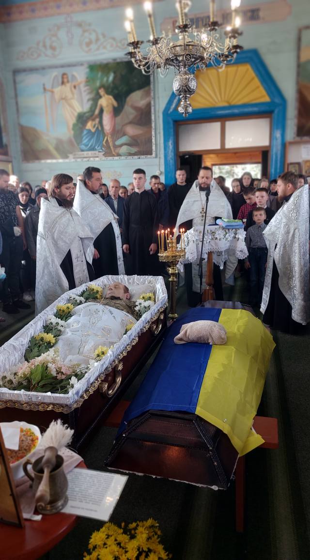 Війна забрала ще одне життя: на Волині попрощалися з Героєм Миколою Сливкою