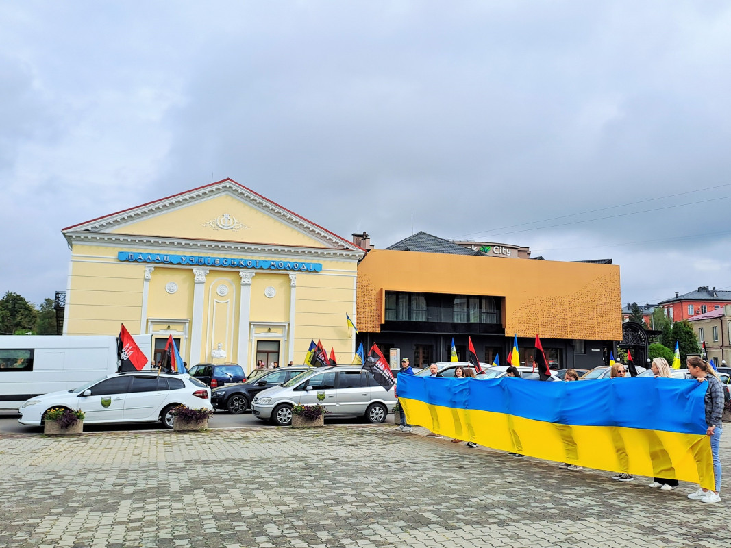 Воїн, захисник і батько чотирьох донечок: на Волині в останню дорогу провели 43-річного Героя Олександра Дригулю