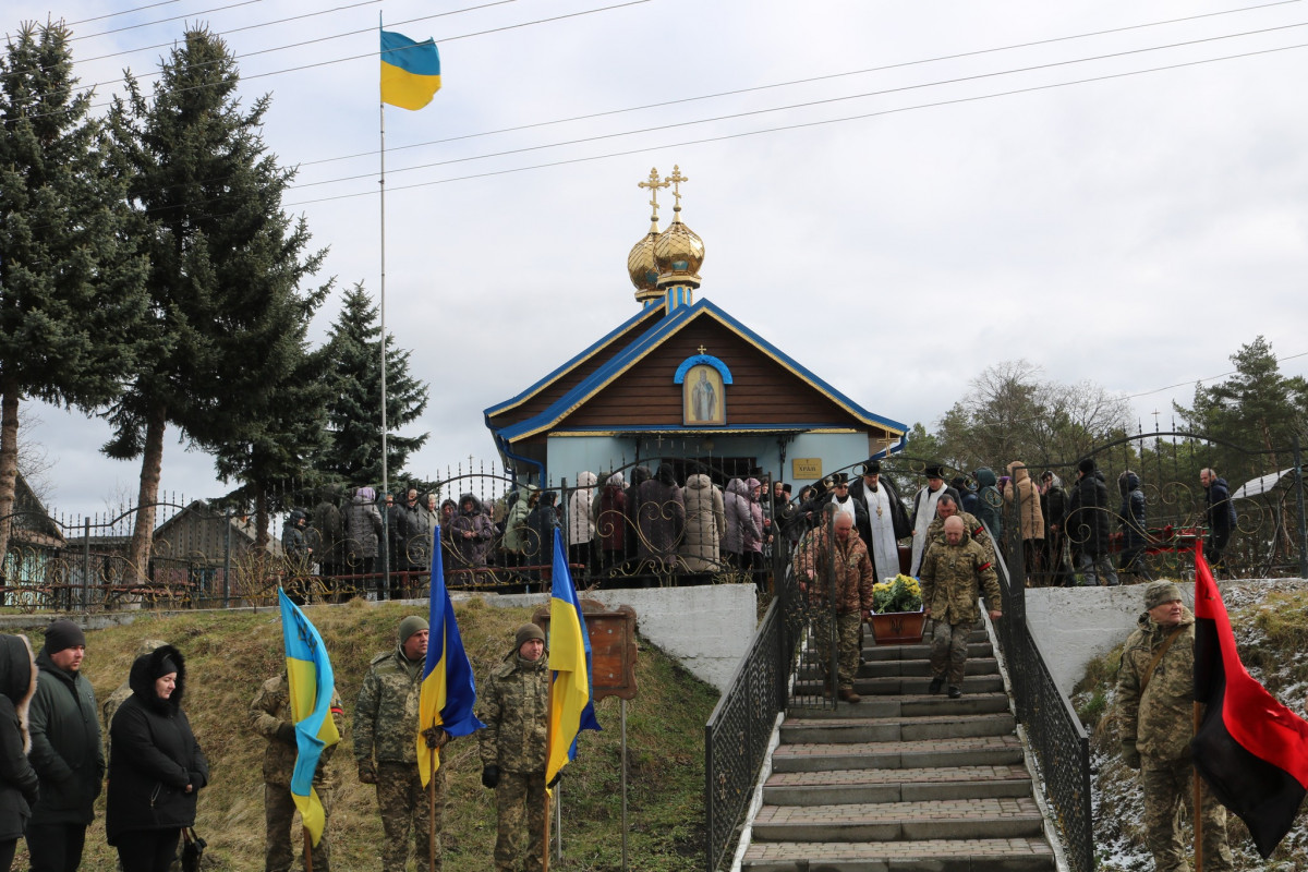 Віддав життя за Україну: на Волині попрощались з Героєм Олександром Панасюком