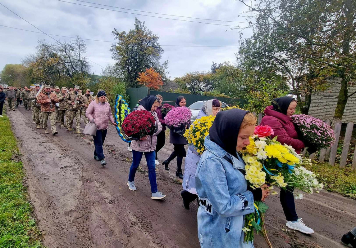 У захисника залишилася мама та двоє сестер: на Волині попрощалися із 35-річним Героєм Володимиром Гіриковичем