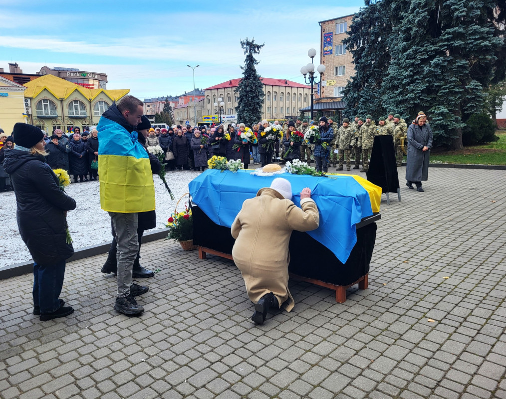 Не встиг відзначити 30-річчя: на Волині прощалися з молодим Героєм Богданом Степанюком