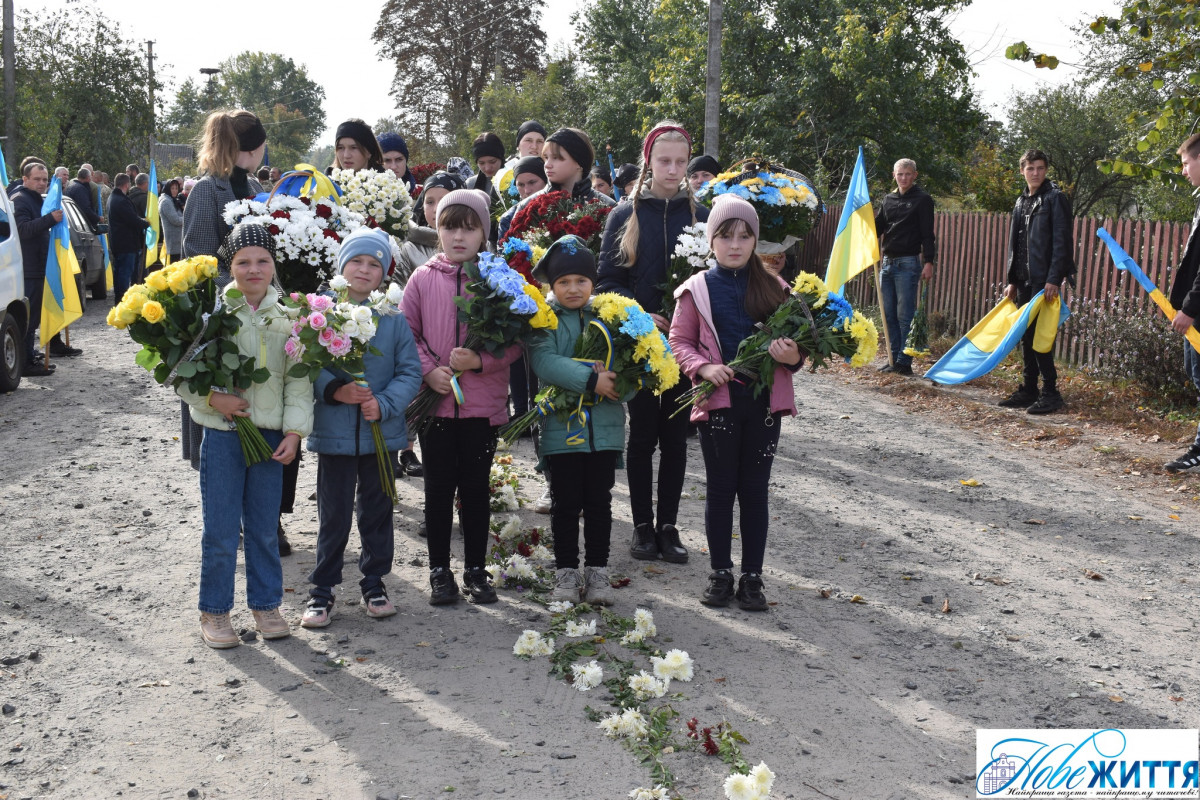 Йому було всього 30: на Волині попрощалися із молодим Героєм Сергієм Денисюком. Фото