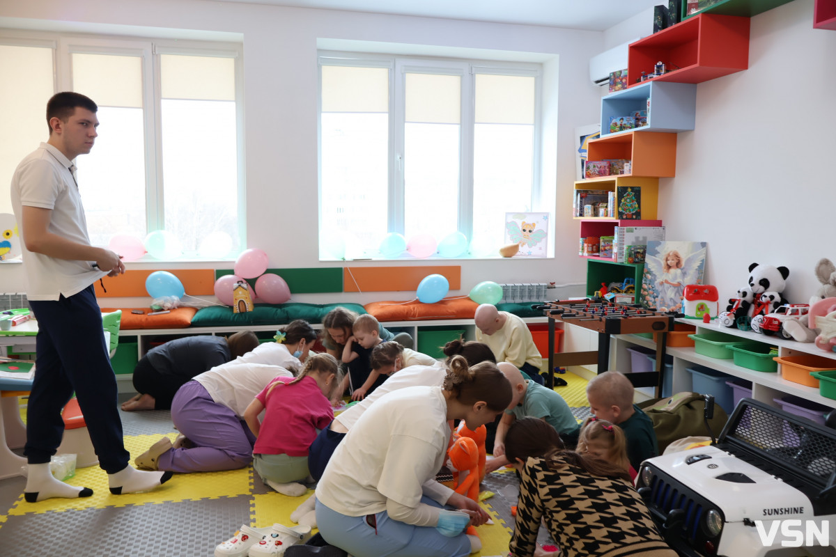 У Луцьку благодійники передали дитячому онковідділенню обладнання за понад 700 тисяч гривень