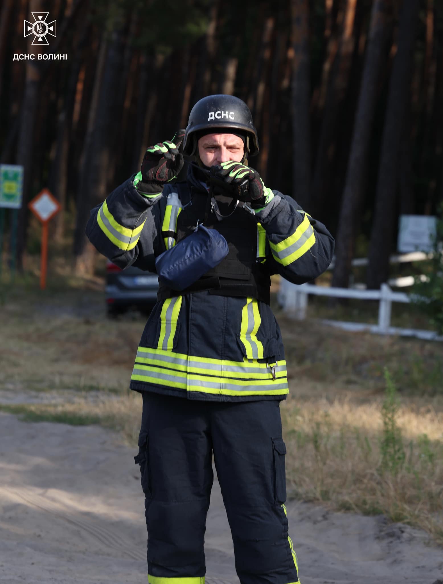 У Луцьку під час ворожої атаки матір рятувальника отримала травми