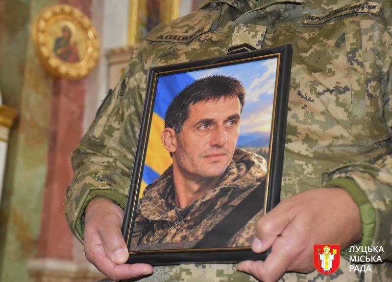 На Волині поховали ексфутболіста збірної України Романа Максимюка, який загинув на війні