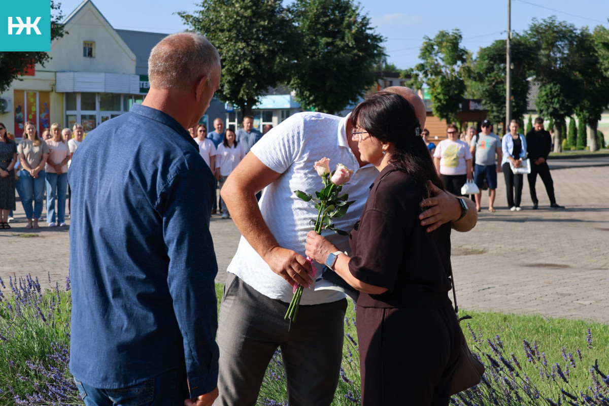Посмертно нагородили Комбатантським хрестом: на Волині родині Героя Юрія Куха вручили відзнаку
