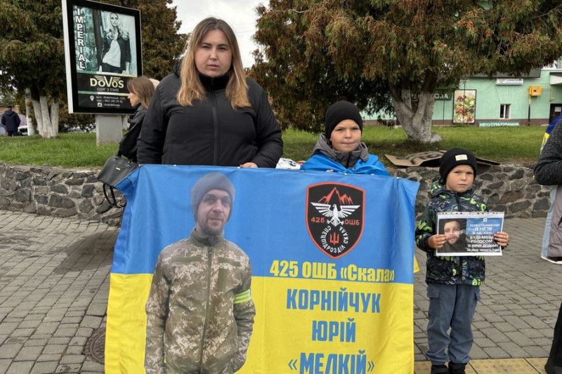 «Вони чекають на свободу»: на Волині влаштували автопробіг і мирну акцію на підтримку полонених
