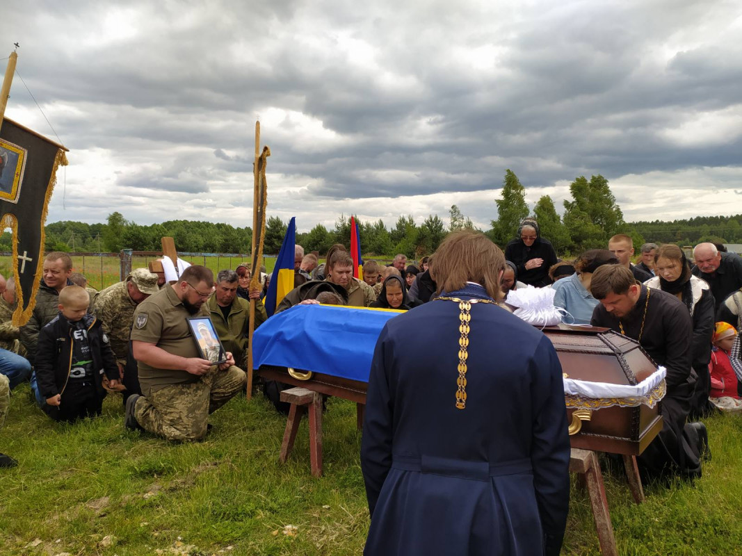 Двоє доньок втратили батька: на Волині попрощалися з полеглим Героєм Сергієм Сливкою