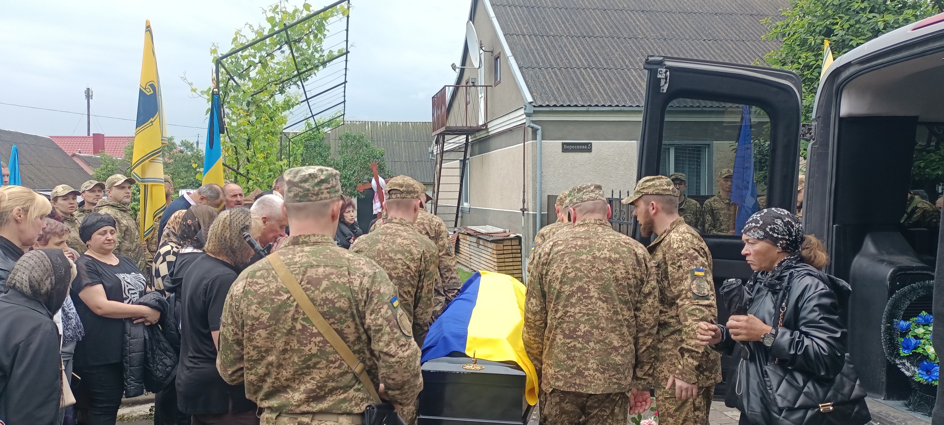 Навіки 35: на Волині попрощалися з Героєм Романом Никончуком