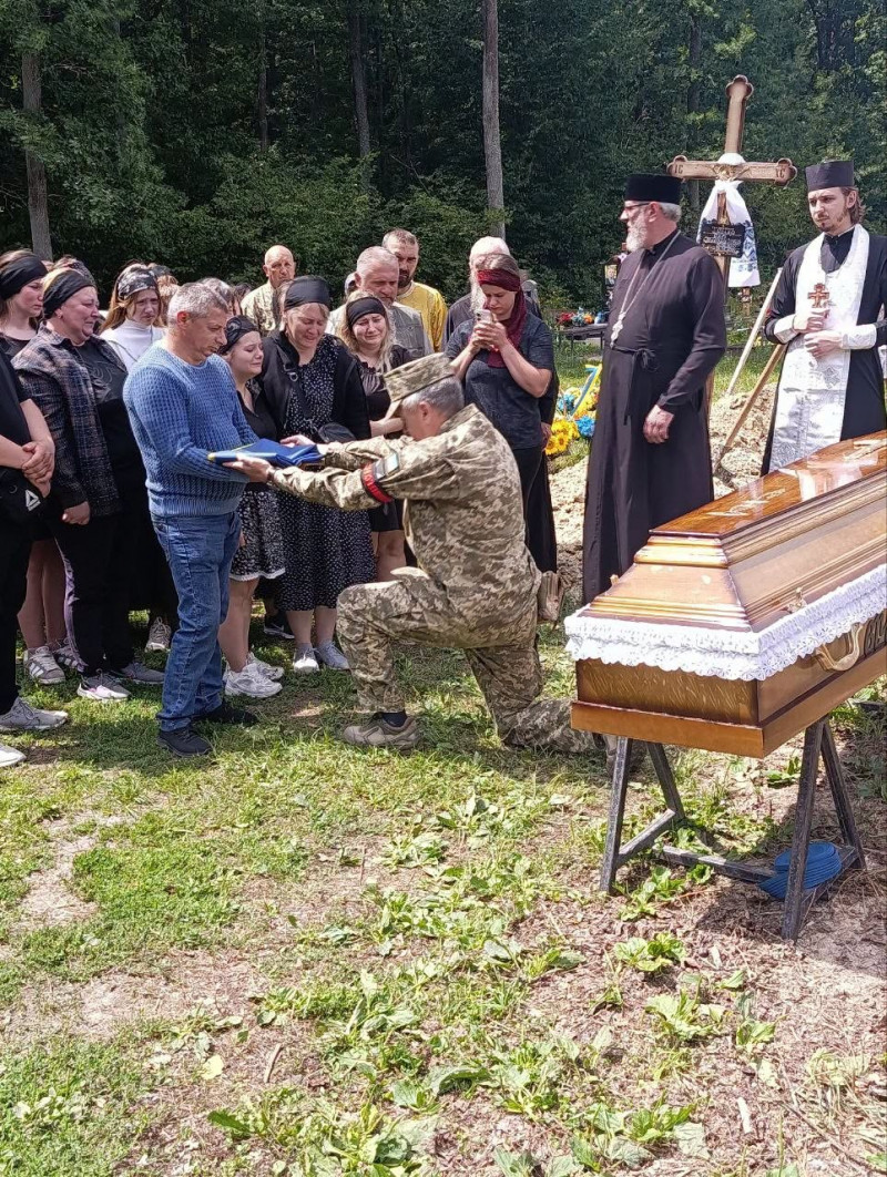 Понад рік чекали звістки: на Волині попрощалися з 23-річним Героєм, який вважався зниклим безвісти