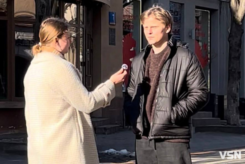 Чи відзначають лучани 8 березня та що дарують жінкам