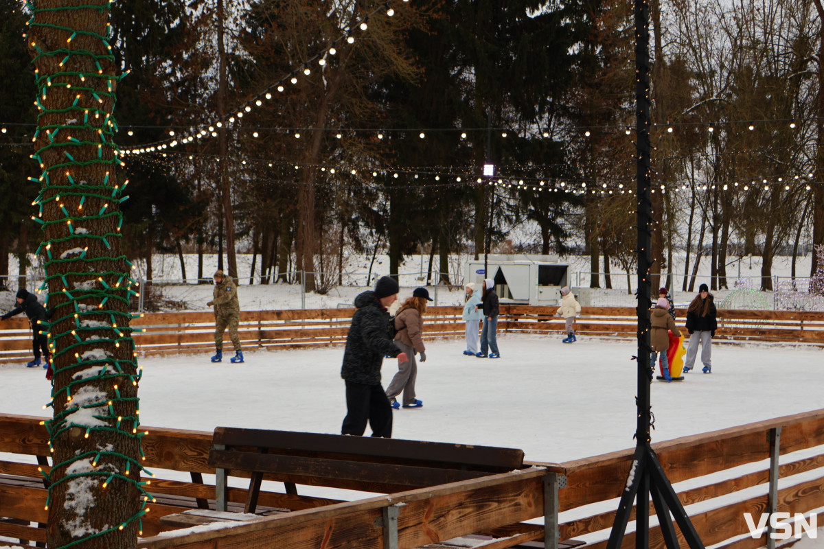 Як виглядає центральний парк у Луцьку у перші дні 2026 року. Фоторепортаж