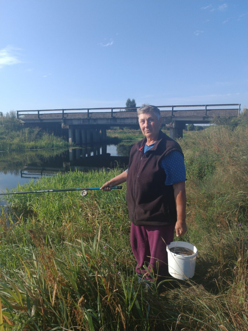 Краща рибалка, вправна грибниця та водійка різного транспорту: історія волинянки