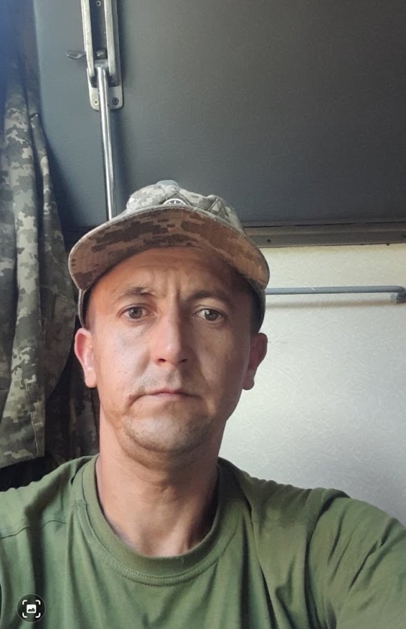 Не встиг одружитися й потішити маму онуками: молодий Герой повернувся на рідну Волинь через 2 роки після загибелі