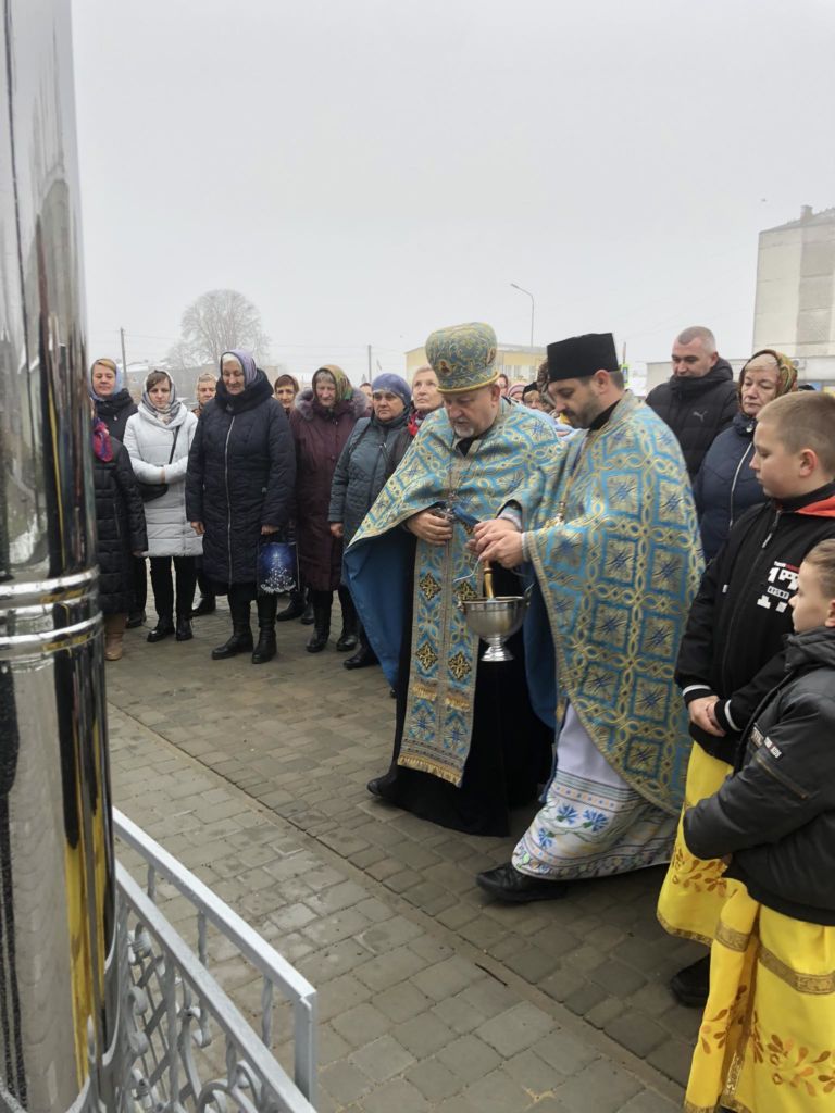 На Волині матір Героя у пам’ять загиблого сина встановила статую Божої Матері