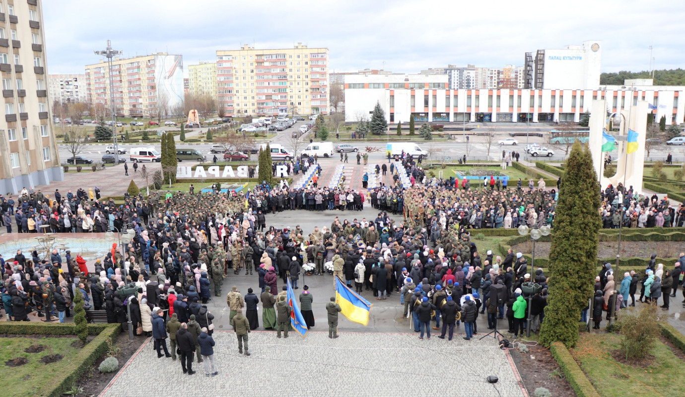 Два молоді Герої загинули в одному бою: прощалися з 24-річним командиром з Волині Володимиром Балем. Фото