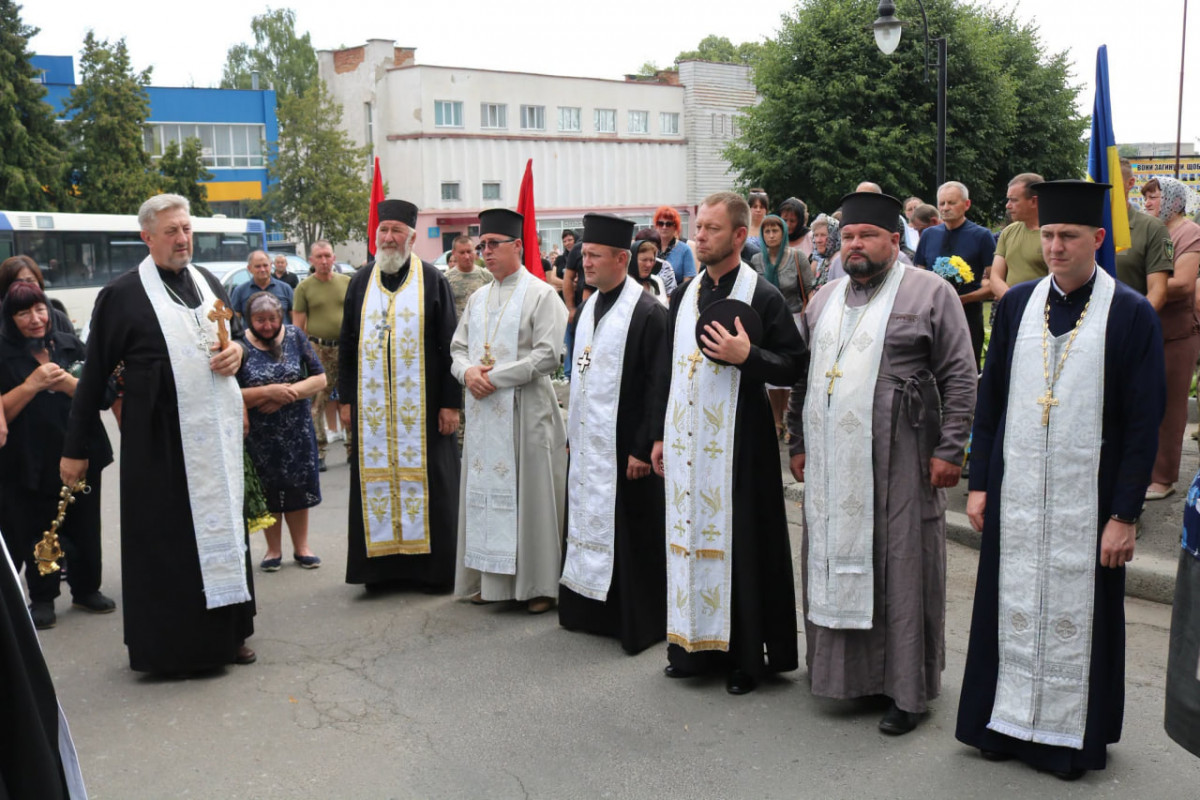На Волині попрощалися з 28-річним захисником Павлом Шамрилом