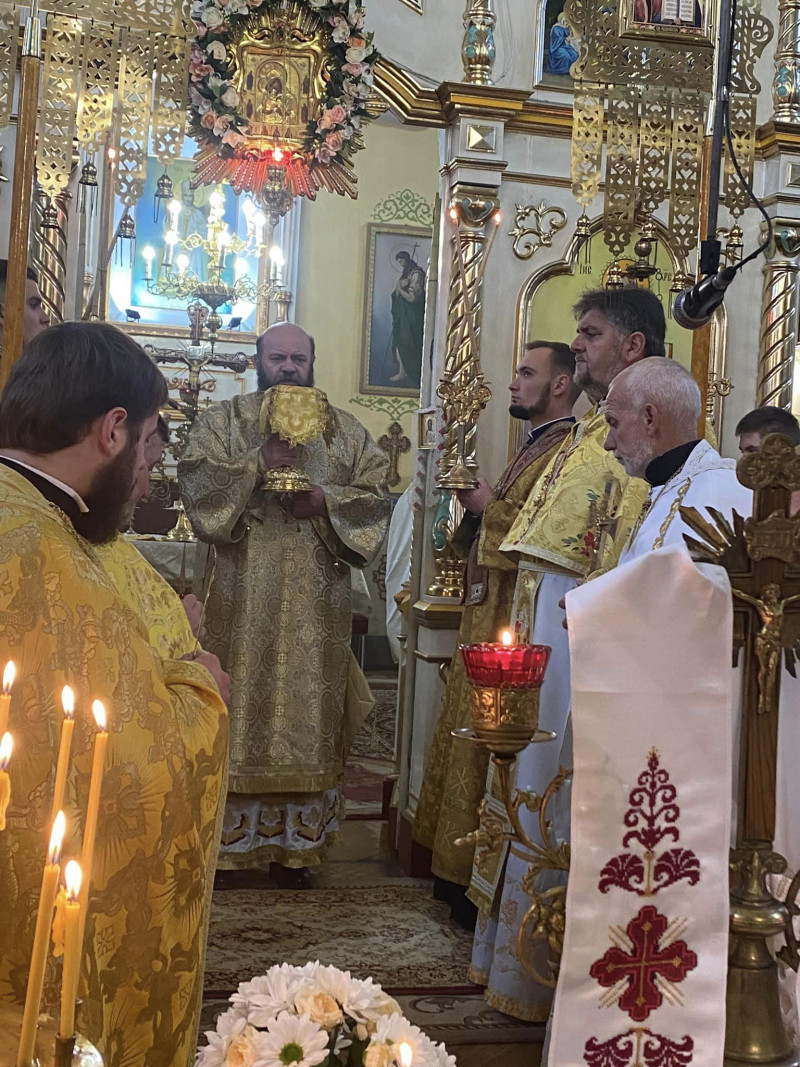 Перейшли до ПЦУ, а священник МП не хотів віддавати ключі від храму: митрополит Михаїл відвідав парафію на Волині. Фото