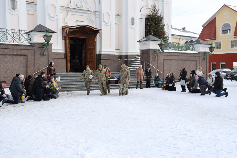 У Луцьку попрощалися із захисником Віктором Смоляром