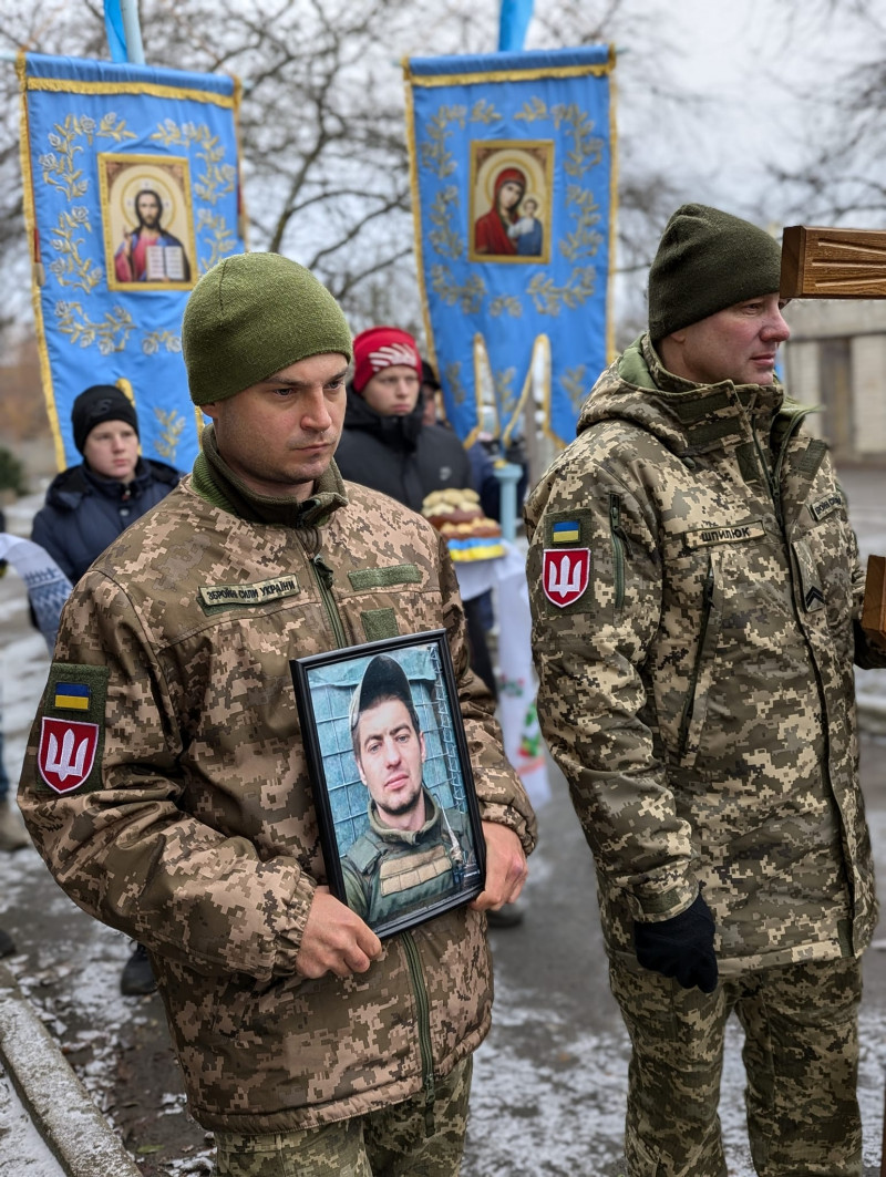 Так і не встиг створити сім'ю: на Волині попрощалися з Героєм Олегом Гарасимлюком