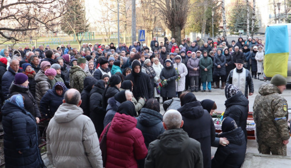 Загинув, захищаючи Україну: на Волині попрощалися із Сергієм Березним
