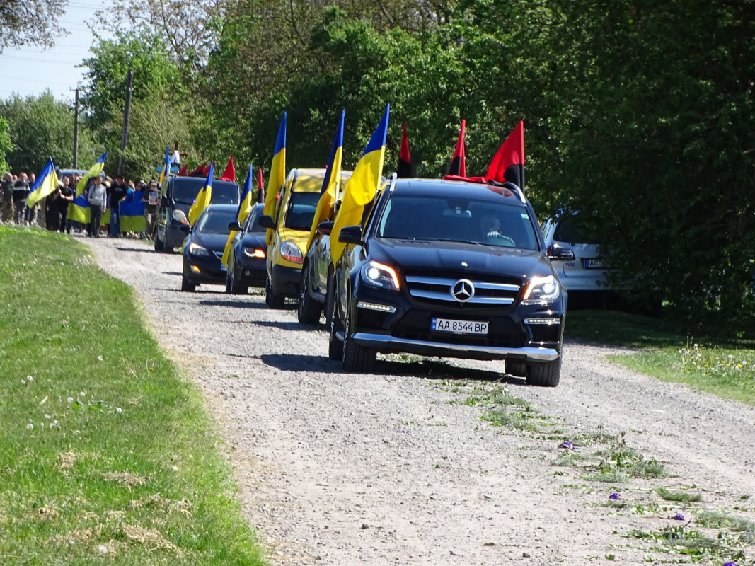 Загинув у Куп’янському районі внаслідок ворожого обстрілу: на Волині поховали Героя Олега Ковальчука