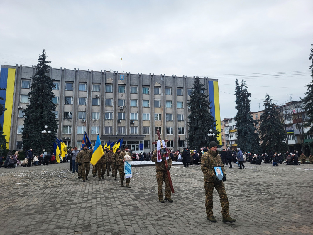 Не встиг відзначити 30-річчя: на Волині прощалися з молодим Героєм Богданом Степанюком