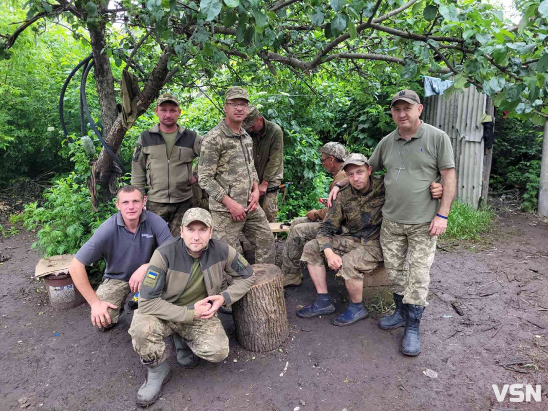 Вірив у Бога і молитви: спогади матері про Героя Степана Локшина з Волині