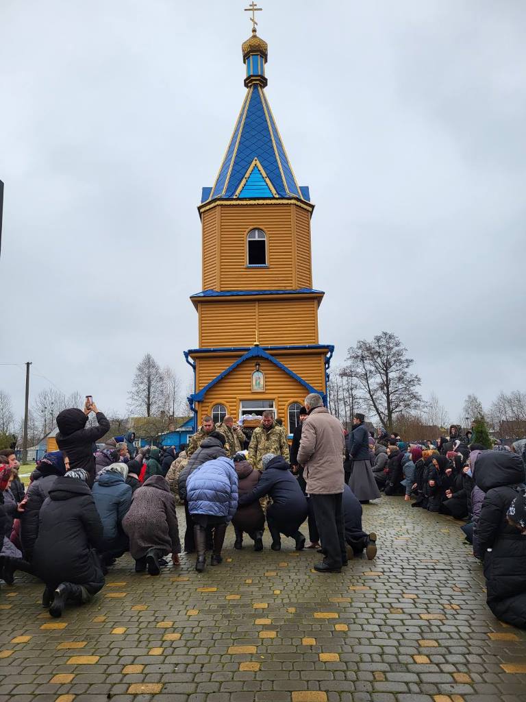 Навіки 21-річний: на Волині попрощалися із молодим Героєм Тарасом Іщиком