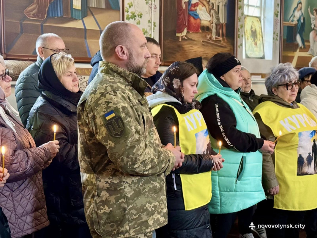 Тривалий час вважався зниклим безвісти: на Волині попрощалися з Героєм Олександром Шпуром