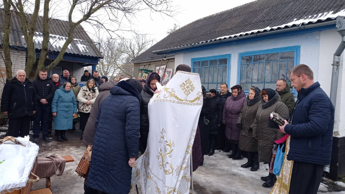 У громаді на Волині провели в останню дорогу захисника України Миколу Семенюка