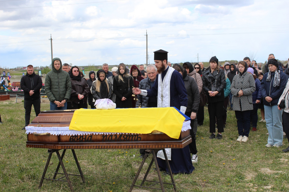 Майже два з половиною роки невідомості: на Волині в останню путь провели Героя Андрія Климюка