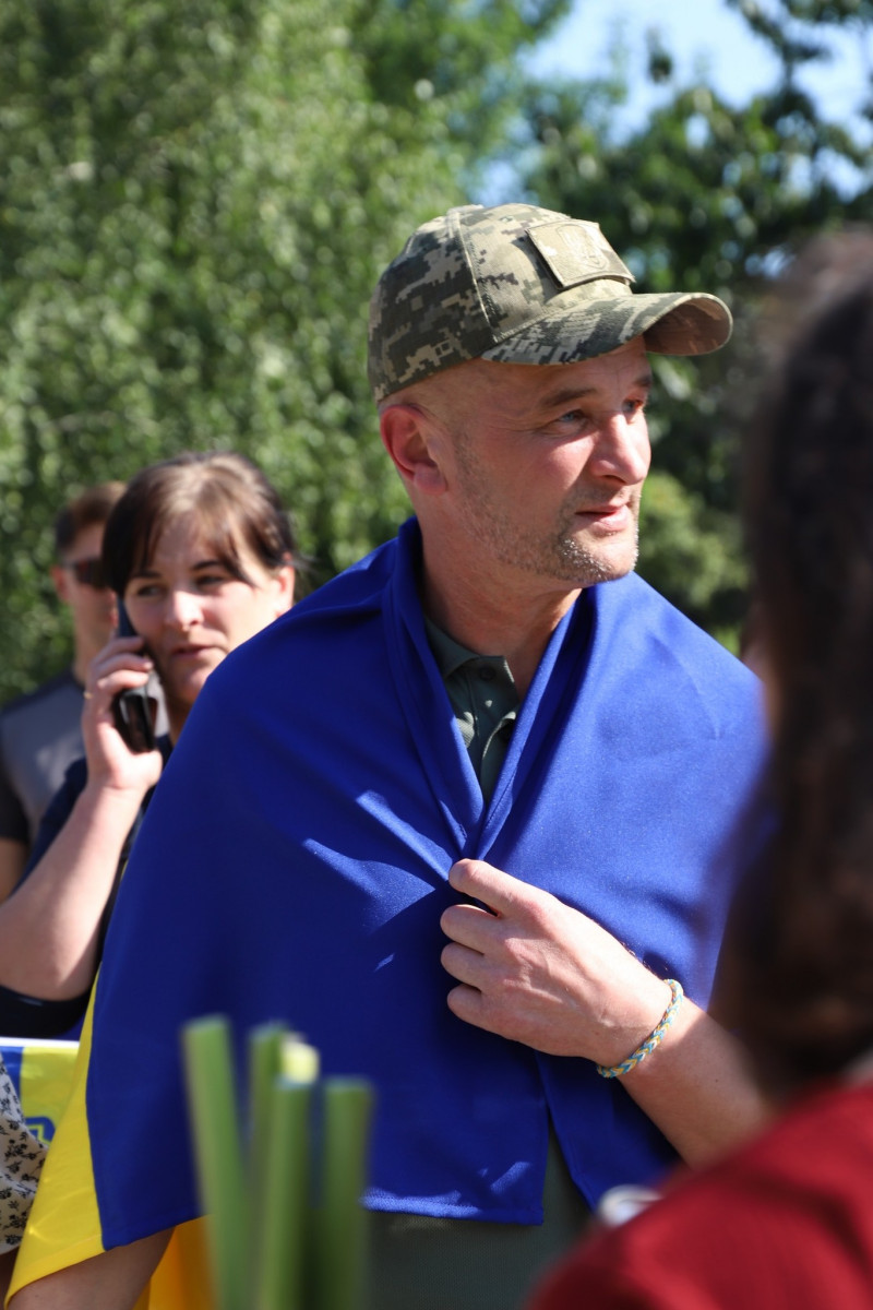 З полону додому: у волинській громаді урочисто зустріли Героя Віталія Березнюка