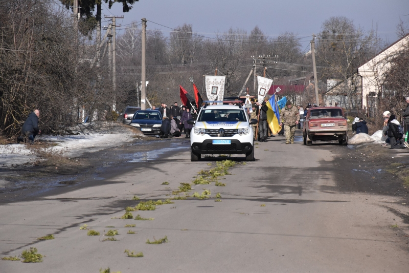 Дорогою додому зупинилося серце: на Волині попрощалися із військовим Анатолієм Стасюком